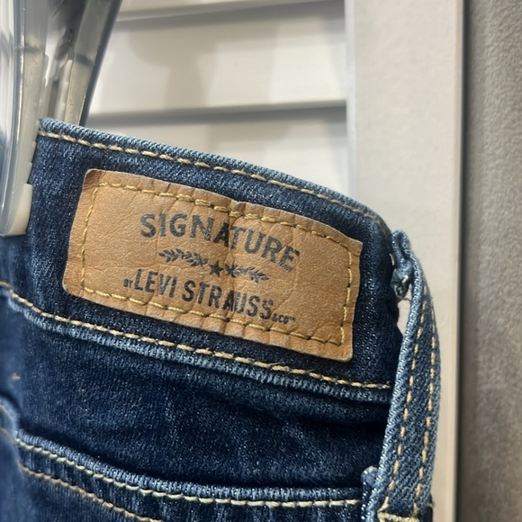 Levi signature jeans - Picture 3 of 5